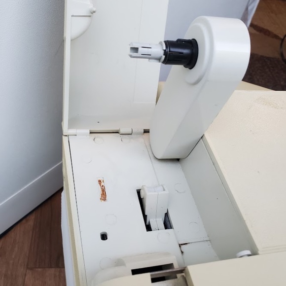 Eumig R 2000 Instaprojector Super 8 8mm film projector and screen - Picture 5 of 16